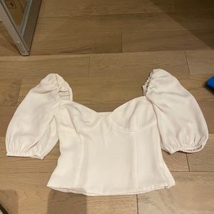 Novella Short Sleeve Blouse